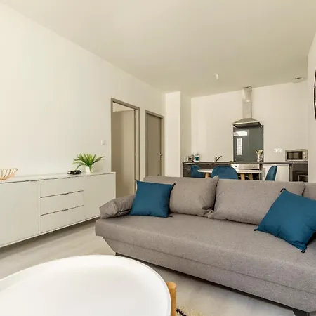 Daire Le Bleu - Lumineux, 1 Chambre, Salle De Bain Moderne *